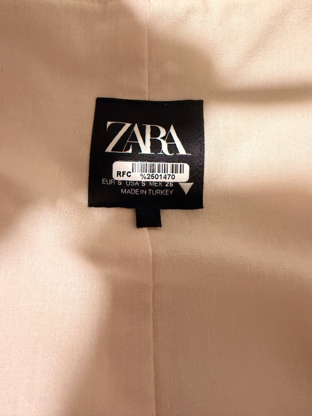 Zara Vest - Picture 5 of 5